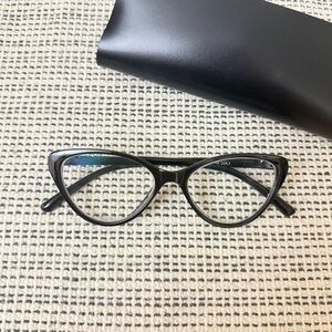 Elegant Black Cat-Eye Glasses
